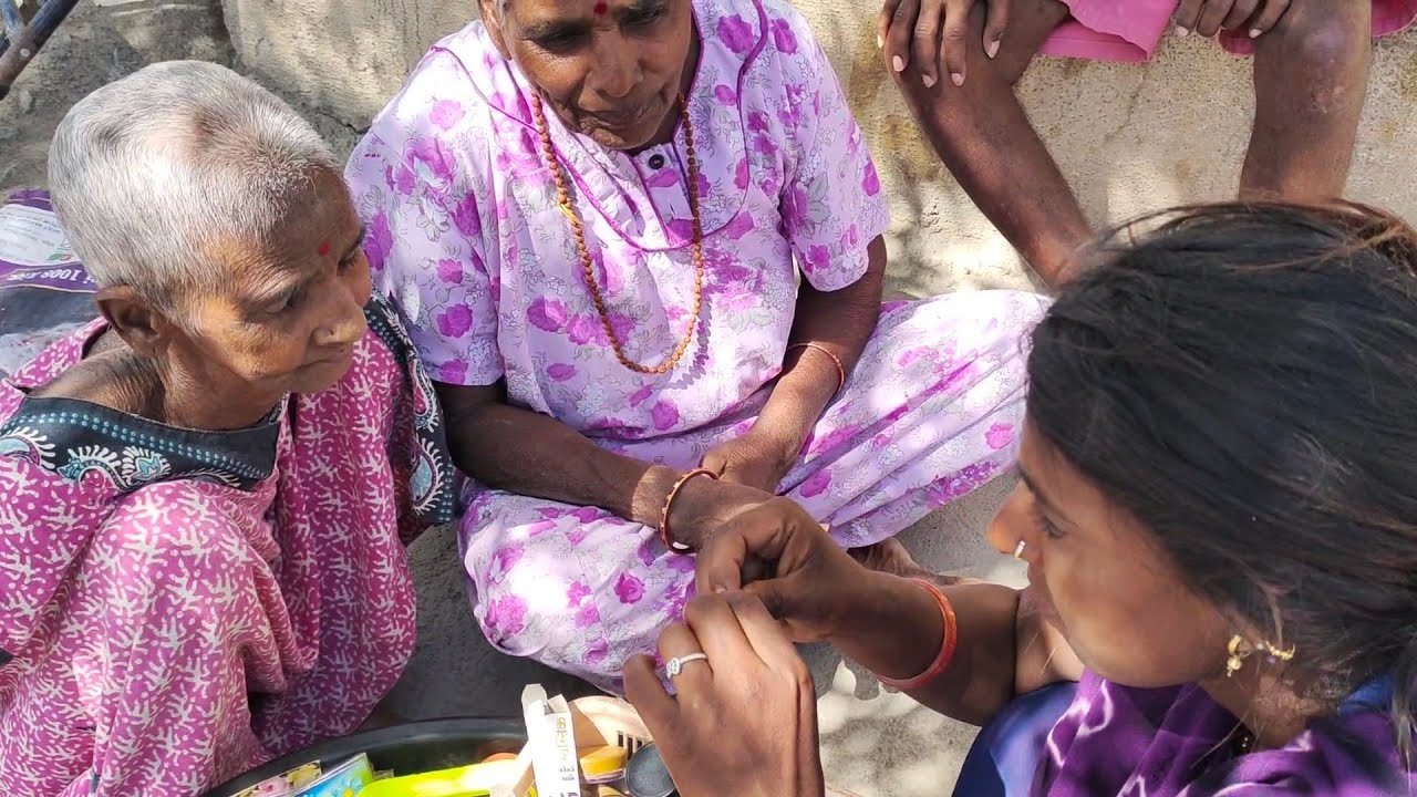 आजींनी केली खरीदी पण पैसेच नाही