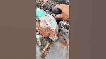 máy cắt rãnh tường DCA AZR 135