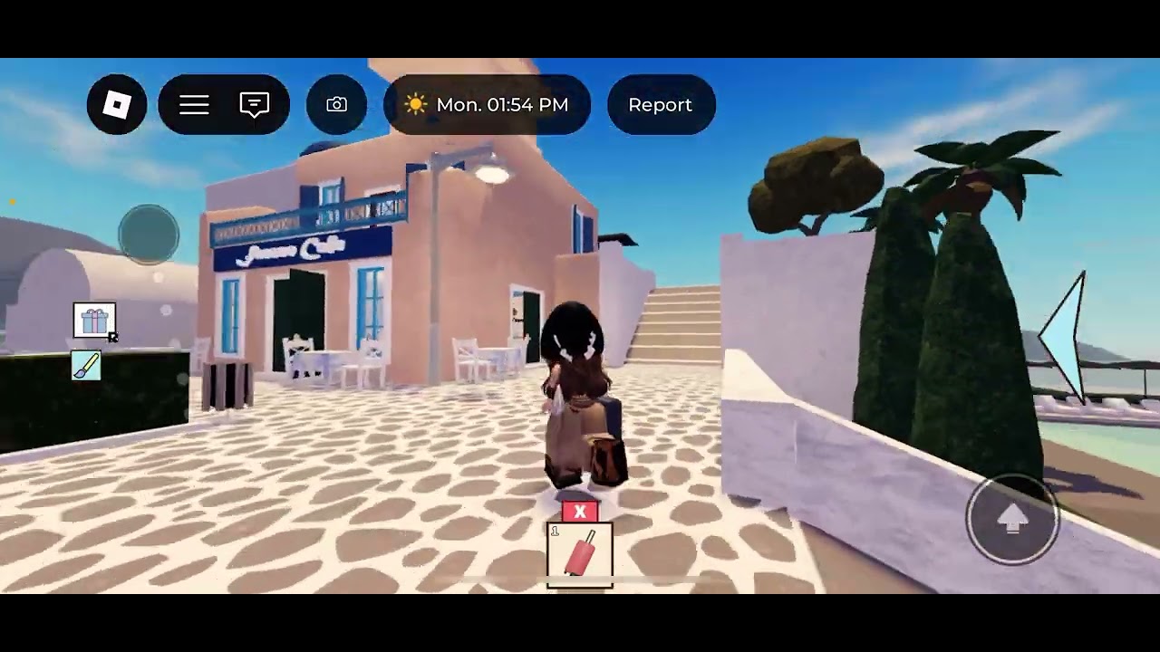 Playing Berey Avenue with my friends ✨💗🎀