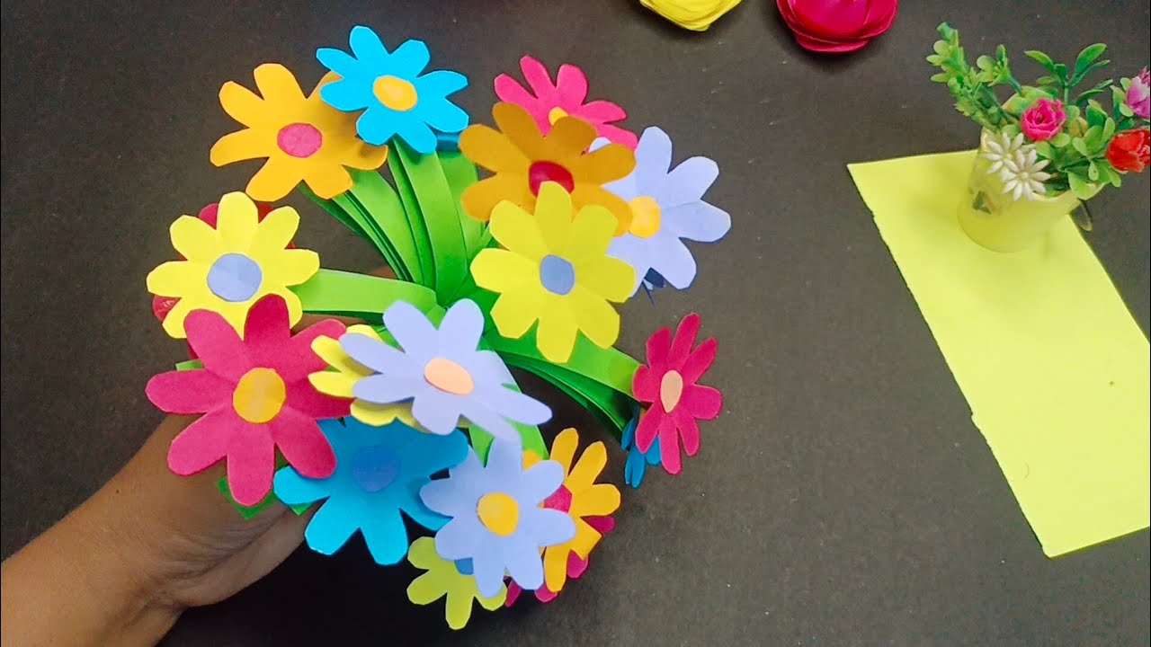 Beautiful flower and vase / 5 mins craft / Diy / flower bouquet / Paper ...