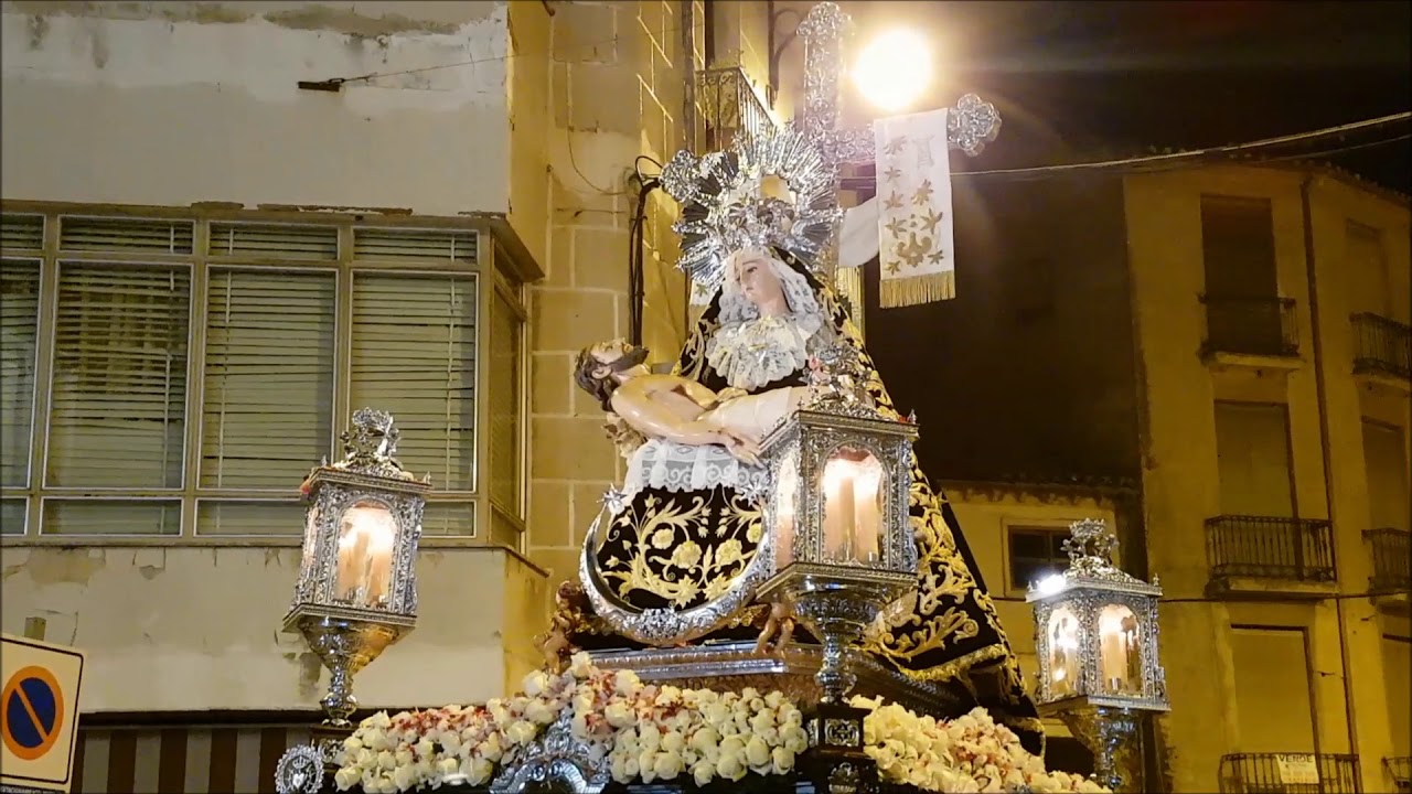 Virgen de los Dolores por la Plaza Arriba. Viernes de Dolores. Semana Santa Loja 2019