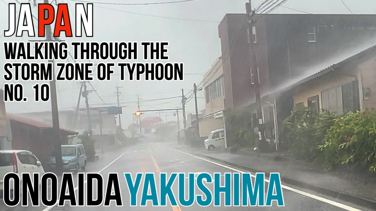4K Япония Остров Яку, префектура Кагосима Прогулка по зоне шторма Тайфун 10 в деревне Онома.