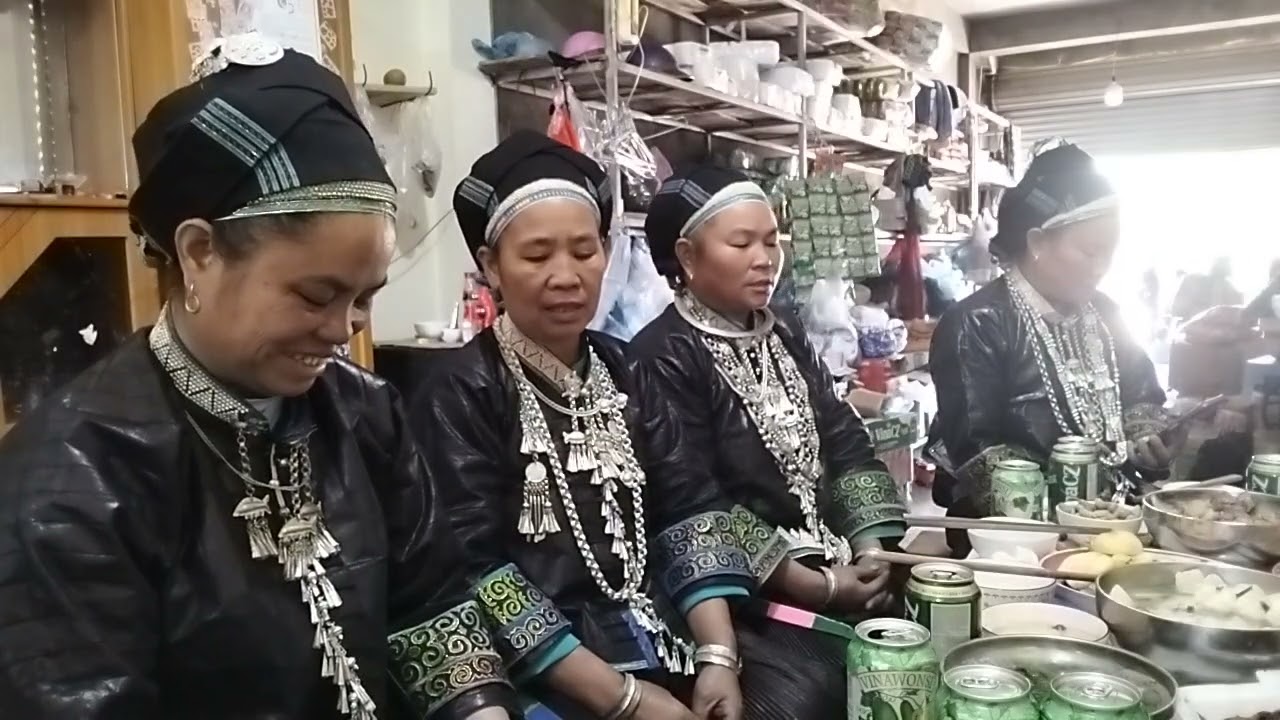 Hát nùng gái cốc rế chang khâu