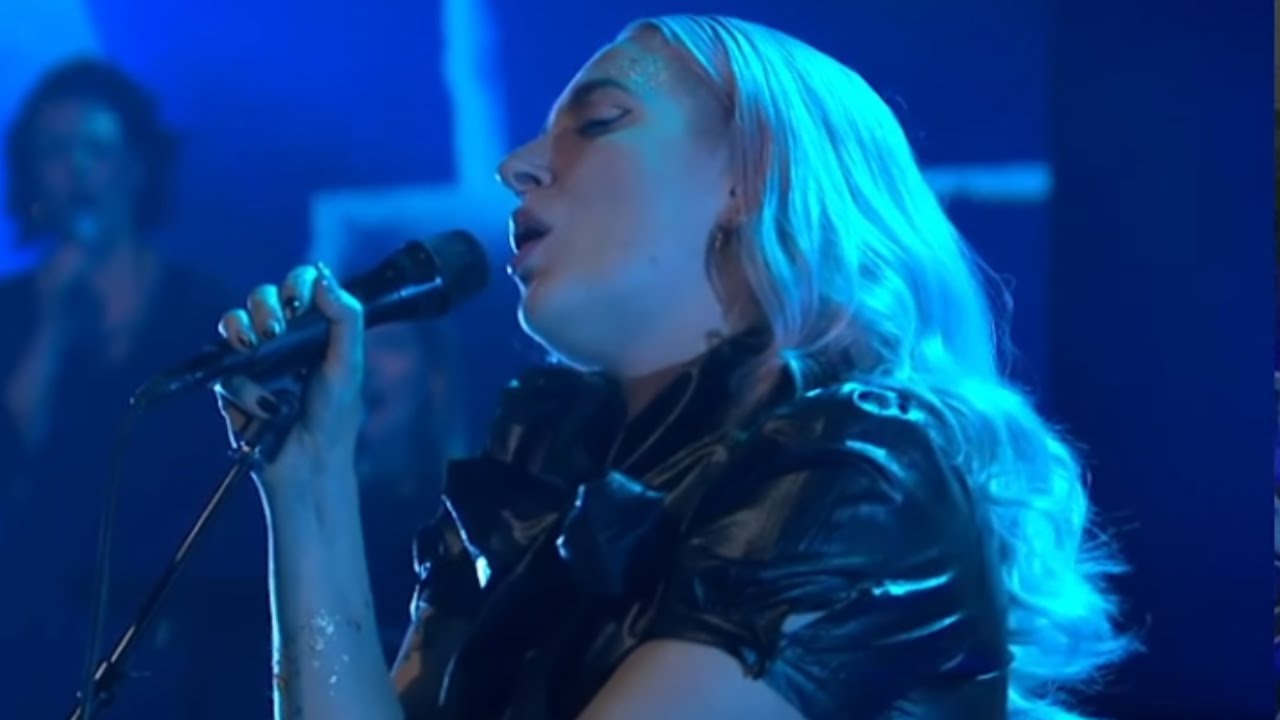 REACTION to Eivør  - Gullspunnin (LIVE)