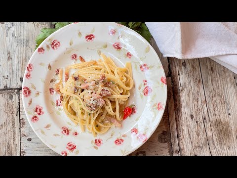 LINGUINE CIPOLLA E GUANCIALE perfette per un pasto veloce ricetta facile per tutte le stagioni