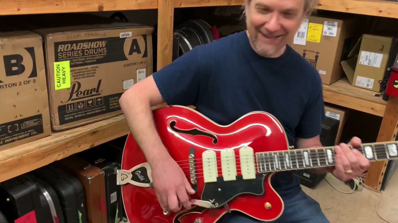 GUILD X-350 Stratford フルアコ Guild X-350 Stratford Guitar Review - YouTube