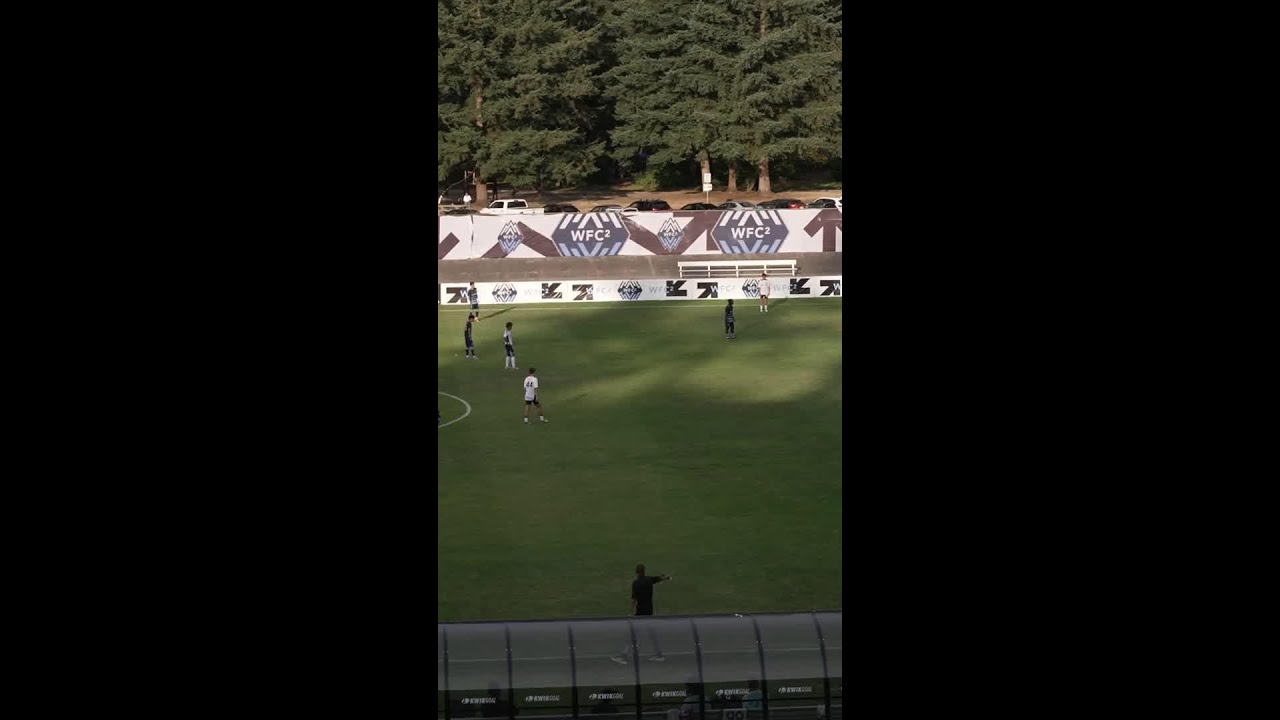 Maouloune Goumballe takes advantage of the moment and scores! 👊  Sporting KC II is on the board!