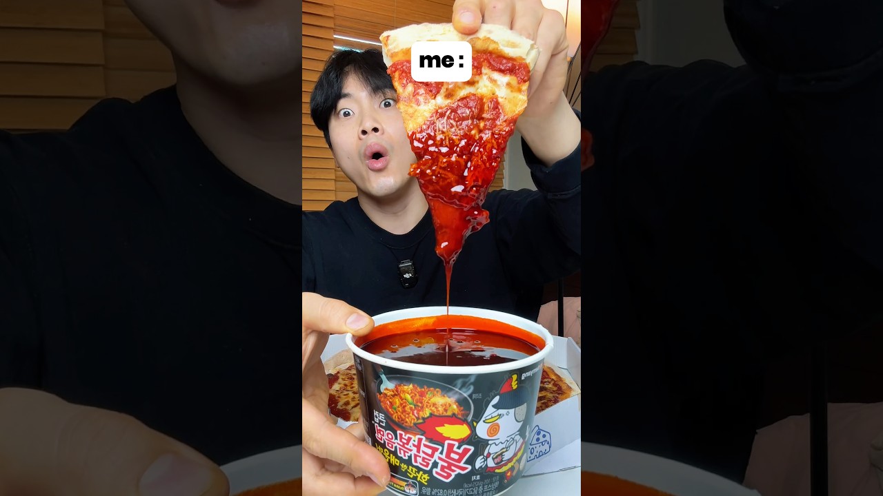 Normal vs. Psychopath pizza🤤🤤 