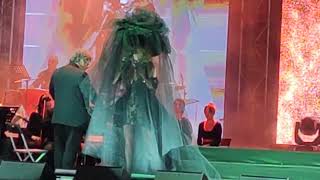 Hande Yener - Geri Dön - Hande Bizi Sezen’e Götür - 15.05.2026 - İzmir Kültürpark Açıkhava Tiyatrosu