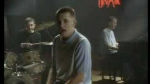 The Housemartins - Think For A Minute