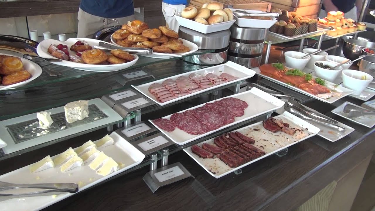 Foodlover - Singapore - Marina bay Sands breakfast buffet - YouTube