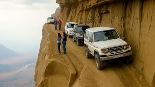 Travel vlog - 5 Reasons Why Bolivia’s Death Road Is the Most Dangerous in the World😱