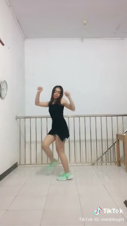 Joget seksi mantaaaap deh bray