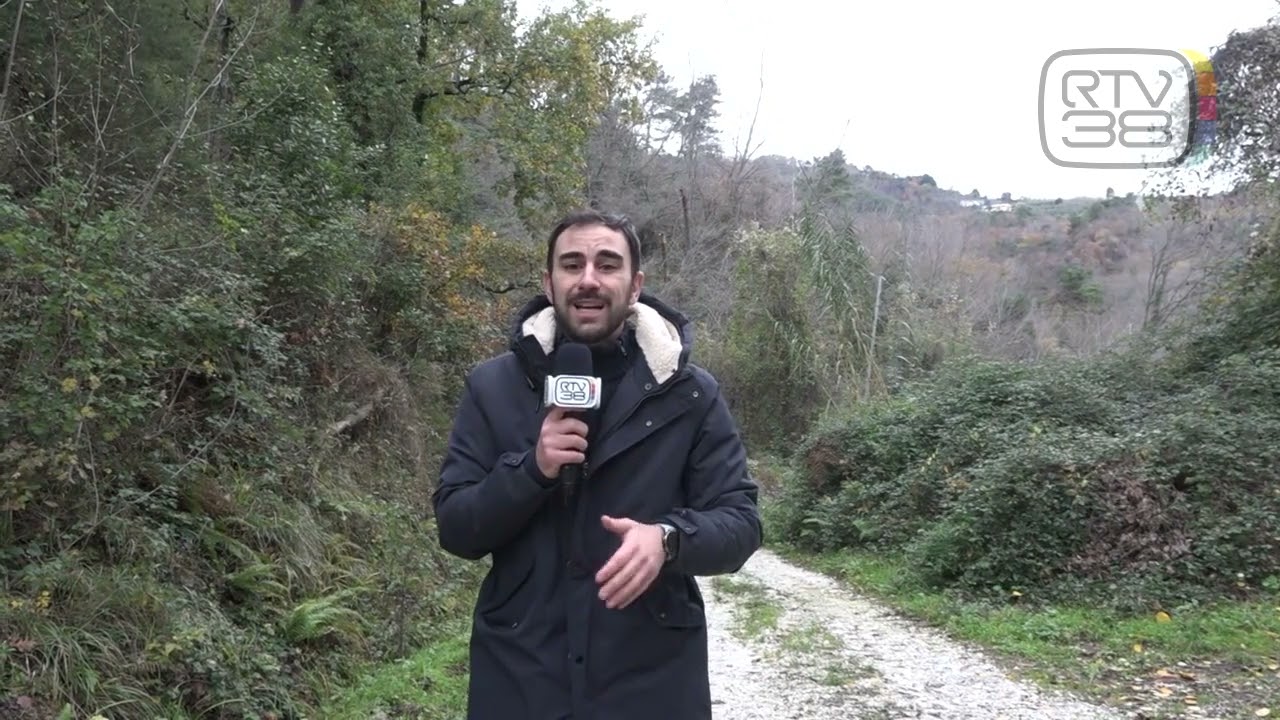 UCCIDE IL PADRE A COLTELLATE E SI COSTITUISCE