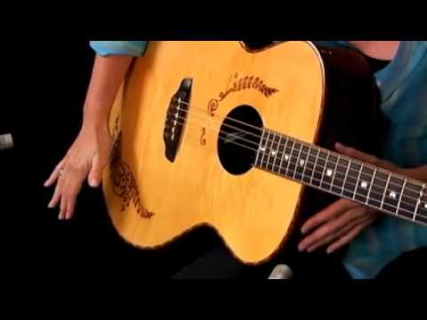 3D Acoustic Guitar Lessons - Vicki Genfan - Body S...