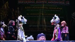 The Foolish Puppet of Cepot//Laughs a lot