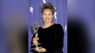 Celebrity 45th Emmy Awards | 1993 | Laurie Metcalf - Roseanne Wealth