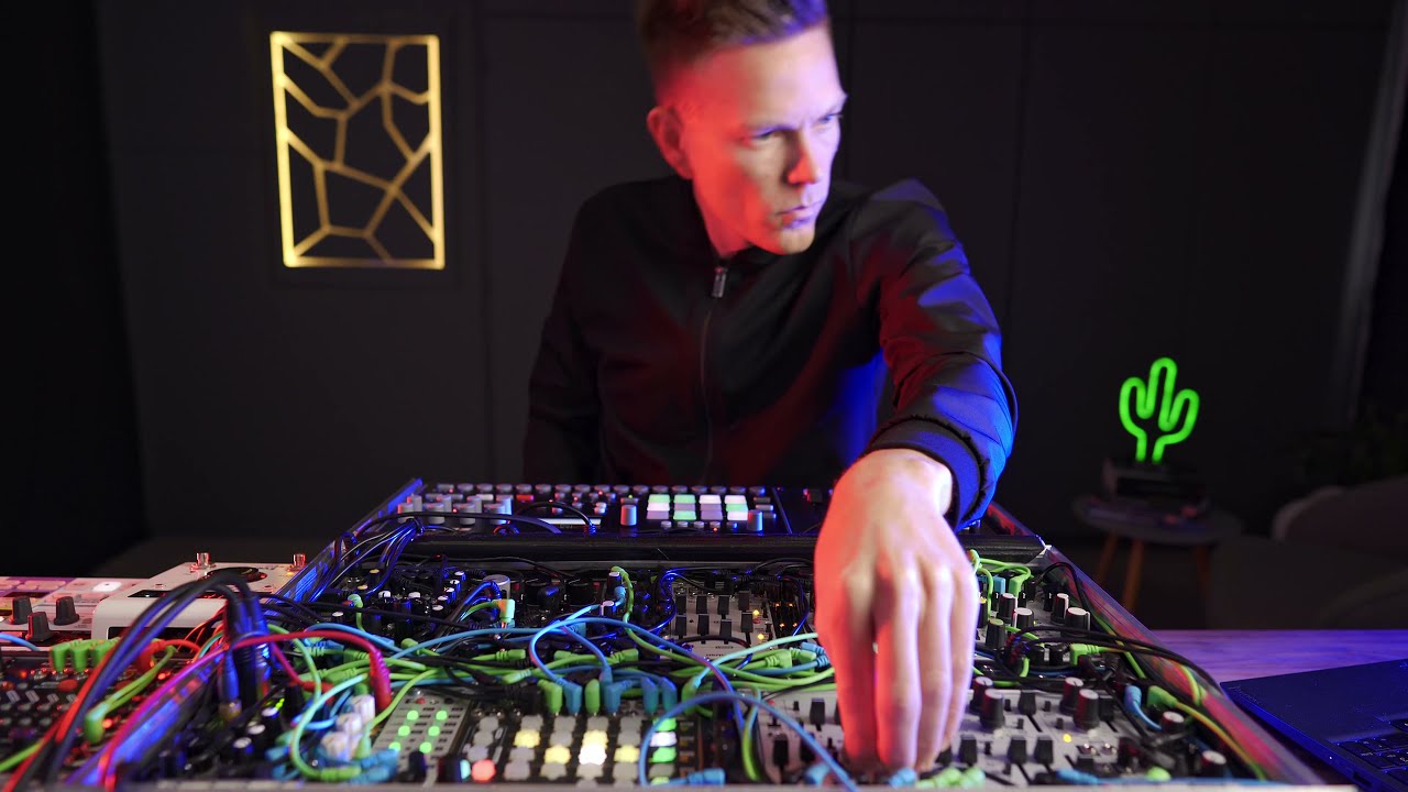 Momec live from his studio (Awesome Soundwave Presents)