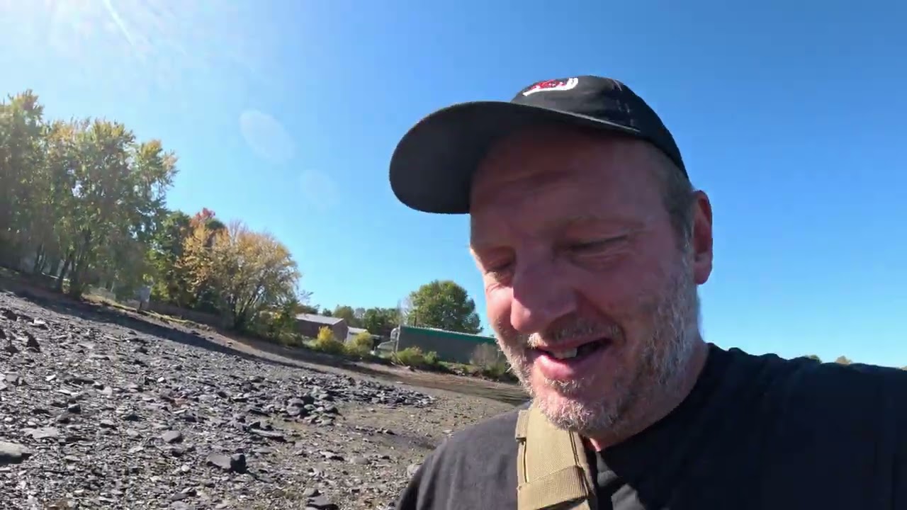 Монеты начала XIX века, найденные на осушенном озере в штате Мэн.