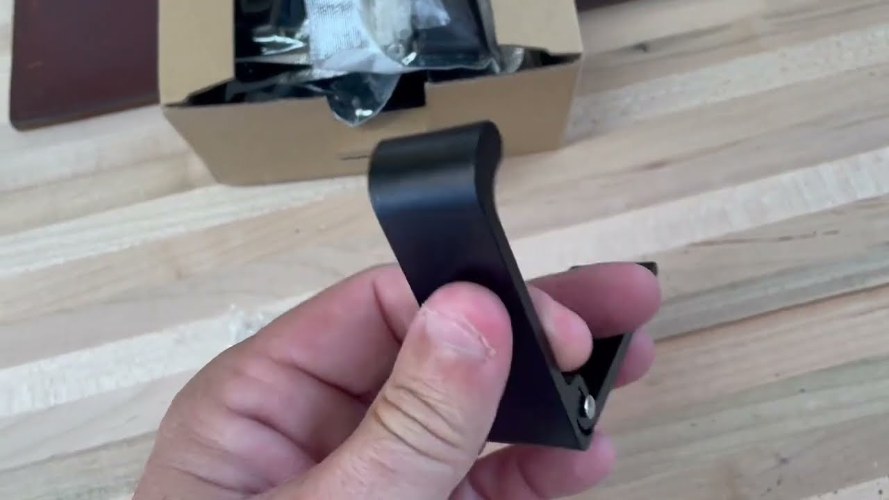 AMMAKER Folding Coat Hooks   8 Pack Foldable Wall Hooks Aluminum Alloy Wall Mounted Coat Clothes Hoo