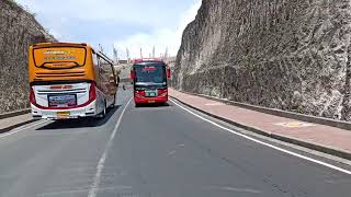 Bus Telolet di Turunan Pantai Pandawa Bali