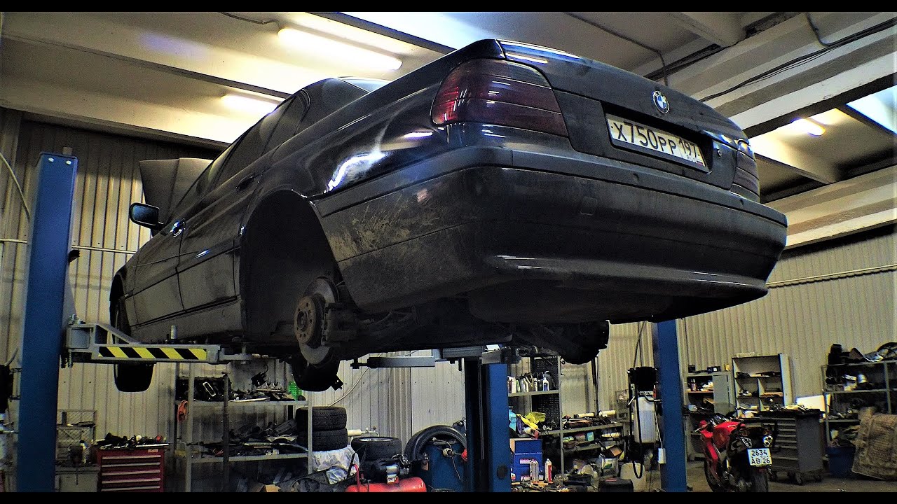 БЭХА СЕМЕРКА BMW E38 смотрим проблемы с низу
