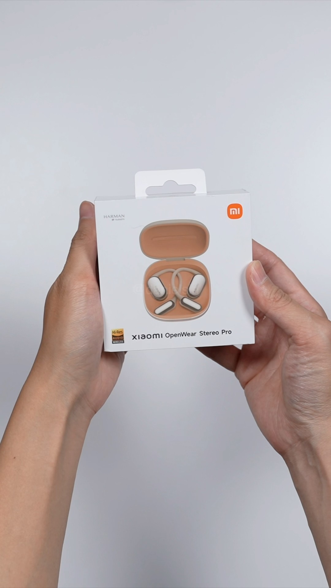 Xiaomi OpenWear Stereo Pro in Sand Gold Unboxing! - YouTube