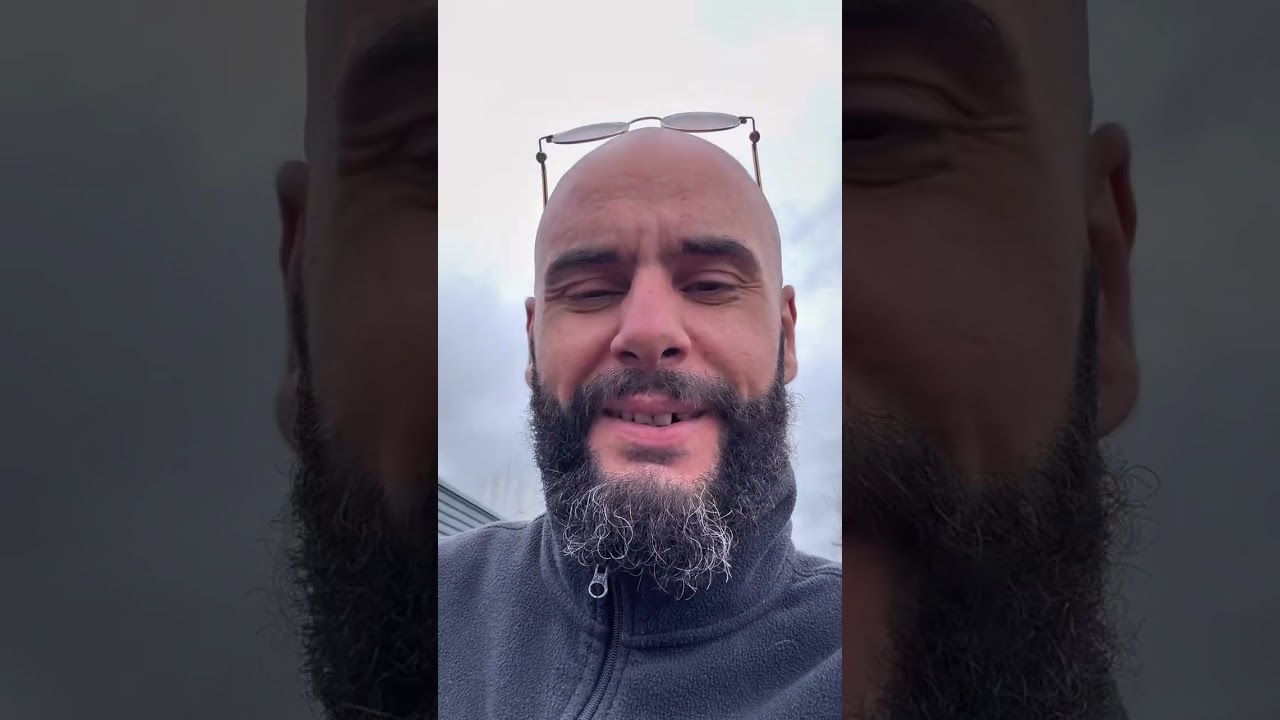   كانهّز لي محتاجينو من هنا                                