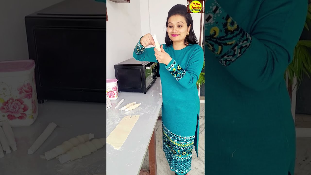 अब घर पे बनाओ Eggless Cream Roll बिना Mold सिर्फ 2 चीज़ो से,बजार की Cream Roll फेल |Cream Puff Pastry