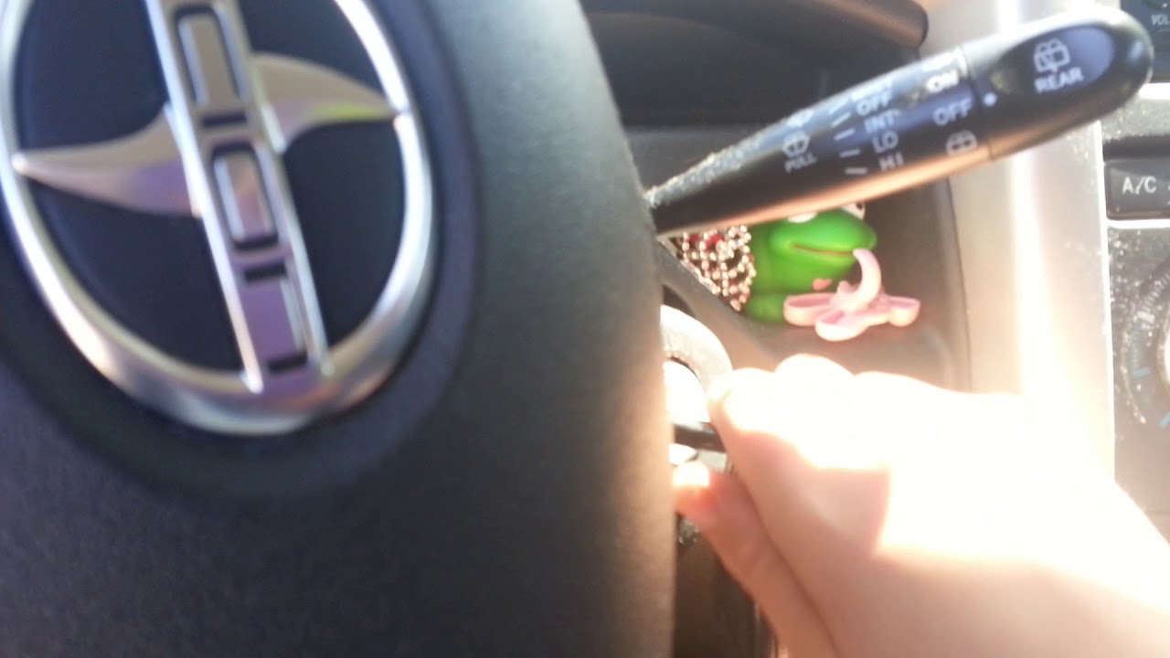 2004 scion XB start up YouTube