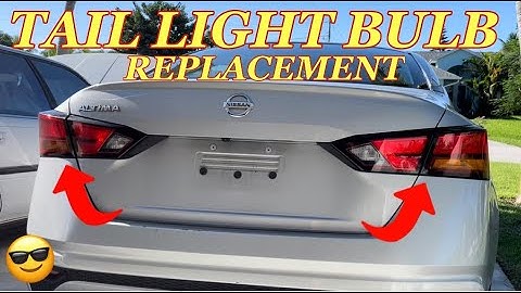 NISSAN ALTIMA TAILLIGHT BULB REPLACEMENT - How to Remove the Taillight to Replace Bulbs