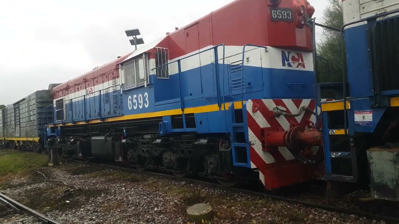 Tren Cargado NCA llegada ,salida y auxiliado en Tacanas