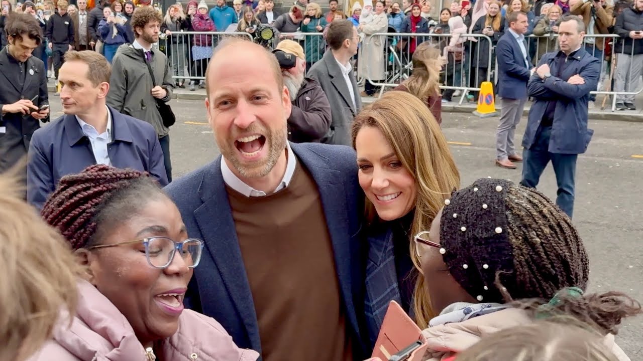 Прекрасное проявление нежности: принц Уильям и принцесса Кейт обнимаются для селфи 😍