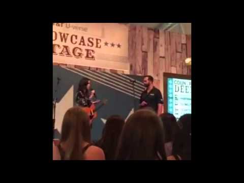 Elizabeth Huett Talks About Attending The University Of Taylor Swift