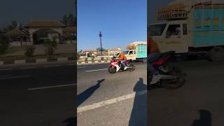 Fly by on cbr650f at 200+ | use earphones for better sound | #ytshorts #automobile #trending