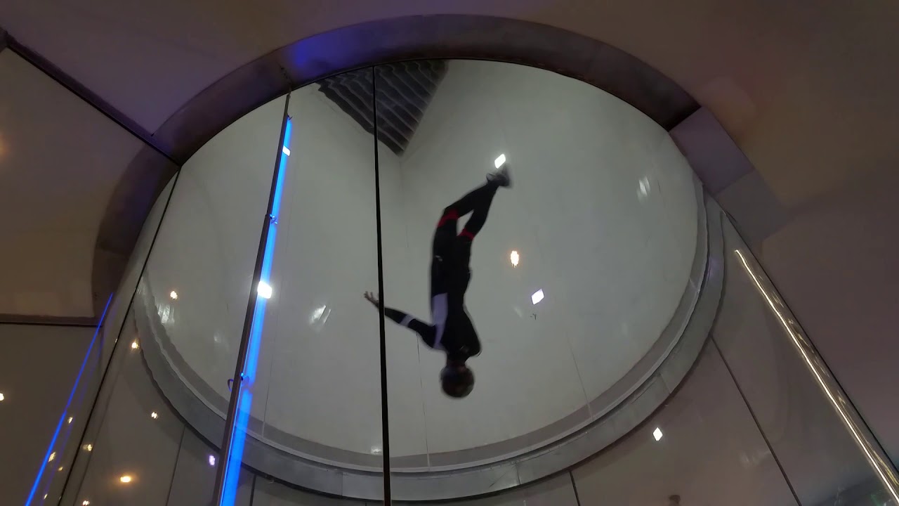 WINDOOR (indoor SkyDiving) 