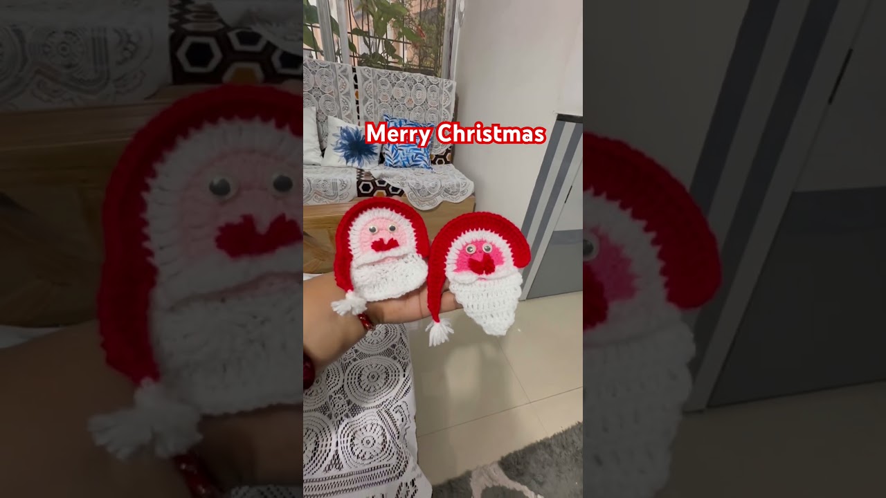 Милый мини-Санта, связанный крючком #рождество #санта #вязаныйсанта #шерстяныеизделия #идеидлярук...