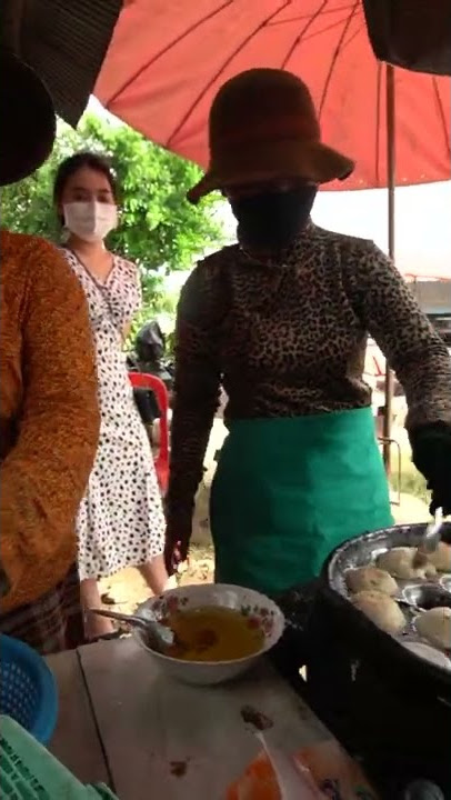 Cooking KH cookies Nom Kruok cake at street - Street Food