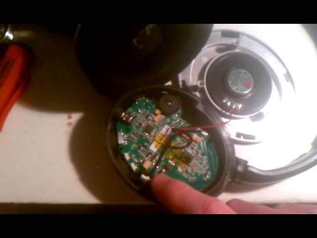 Turtle Beach 700 Battery Replacement on 