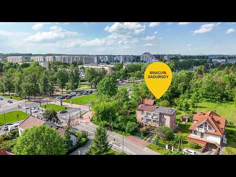 Wideo: Dwa poziomy w domu typu bliźniak z garażem.