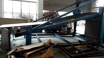 Auto stacker for corrugated carton
