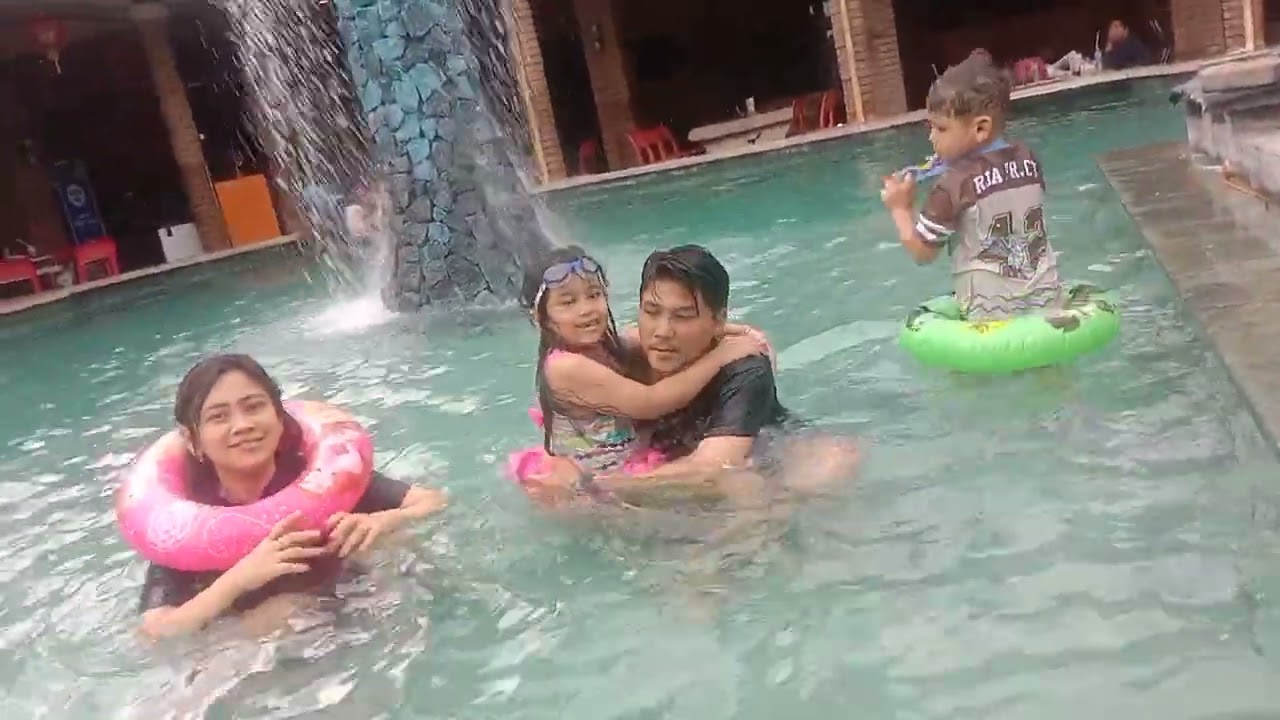 DI AJAK BERENANG, BUNDA AYAH LIBUR KERJANYA || JELANG PUASA !! HARI IMLEK @sitaaryani 