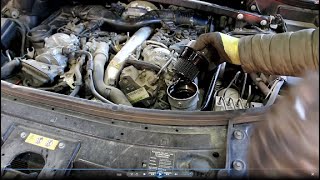 Замена масла и фильтров в двигателе на Mercedes GL 320 CDI  Мерседес Бенц X164 2012 года