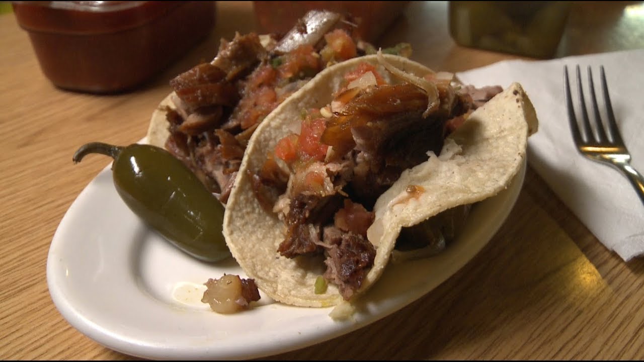 Chicago's Best Carnitas Tacos Carnitas Uruapan YouTube