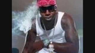 Watch Gucci Mane I Smoke Kush video