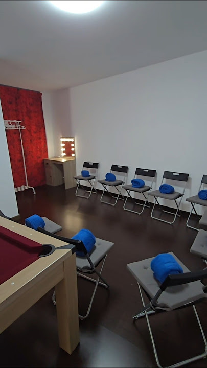 Kamasutra Studios. Vestuario, maquillaje y peluquería #barcelona #vestidor #maquillaje  #peluquería