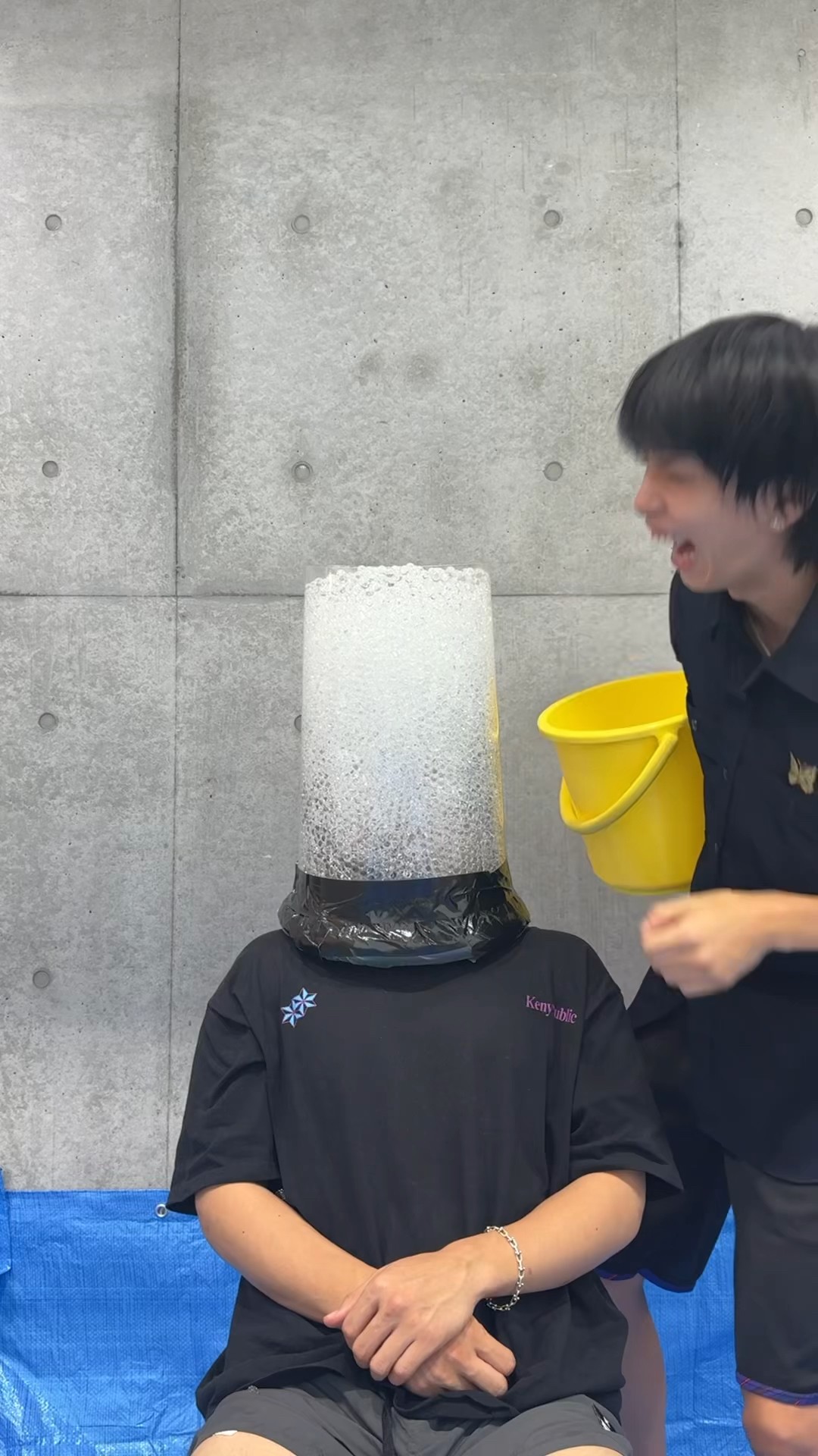 顔面水槽に大量のぷよぷよボールを入れたら…