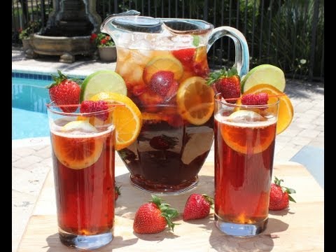 summer-cocktails-and-drink-recipes---beer-berry-sangria-for-the-pool-and-the-beach