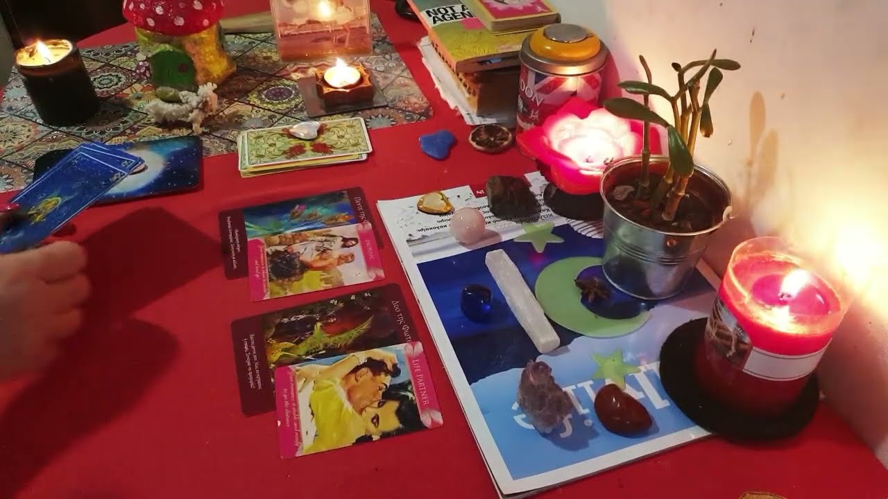 Επόμενη αγάπη😍⁉️ποιός-ά; #wheeloffortunetarot #pickacard #tarotreader #χαρτομαντεία #ταρώ 💌💫