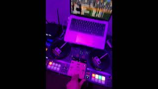 POV: You’re a Philly DJ playing back-to-back Philly Throwbacks. #party #dj #music #throwback